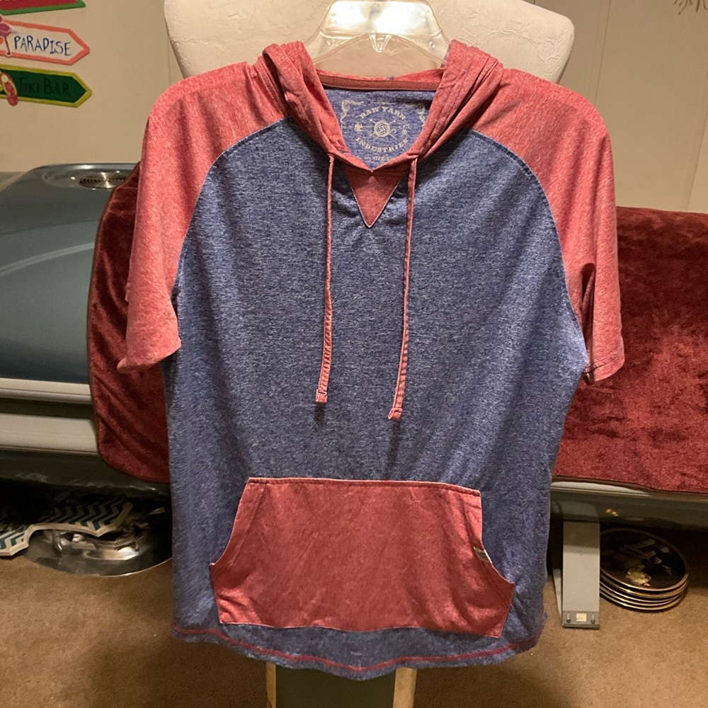 Raw Yarn size large men’s SS Hooded top